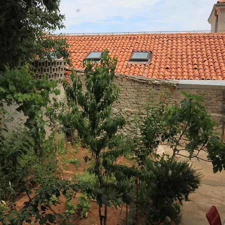 And With Parking Space Casa de hóspedes Mali Lošinj